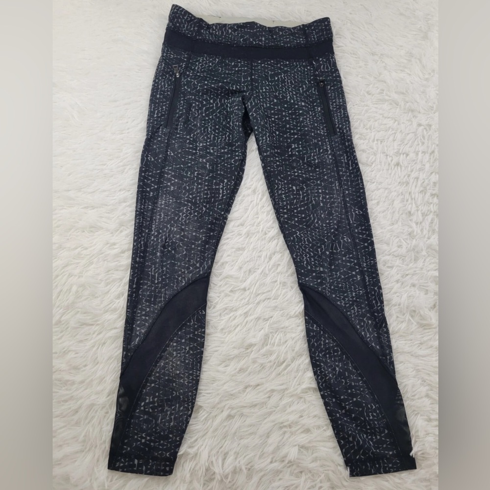 Lululemon Black and White Patterned Leggings with Mesh Detail